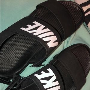 Nike women sandals